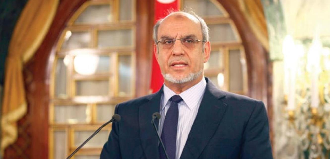 أضرب عن الطعام منذ احتجازه.. نقل رئيس الوزراء التونسي الأسبق إلى المستشفى