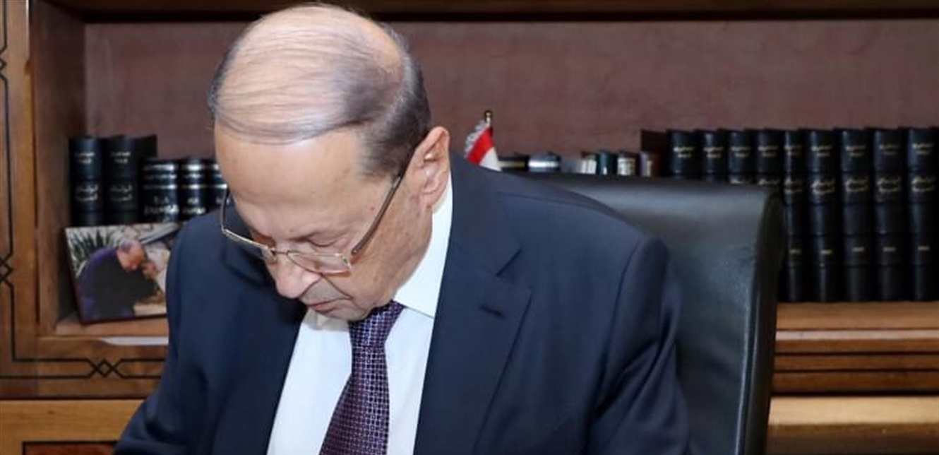 عون لم يغلق الباب على المشاورات.. و"حزب الله" لتعويم الحكومة المستقيلة