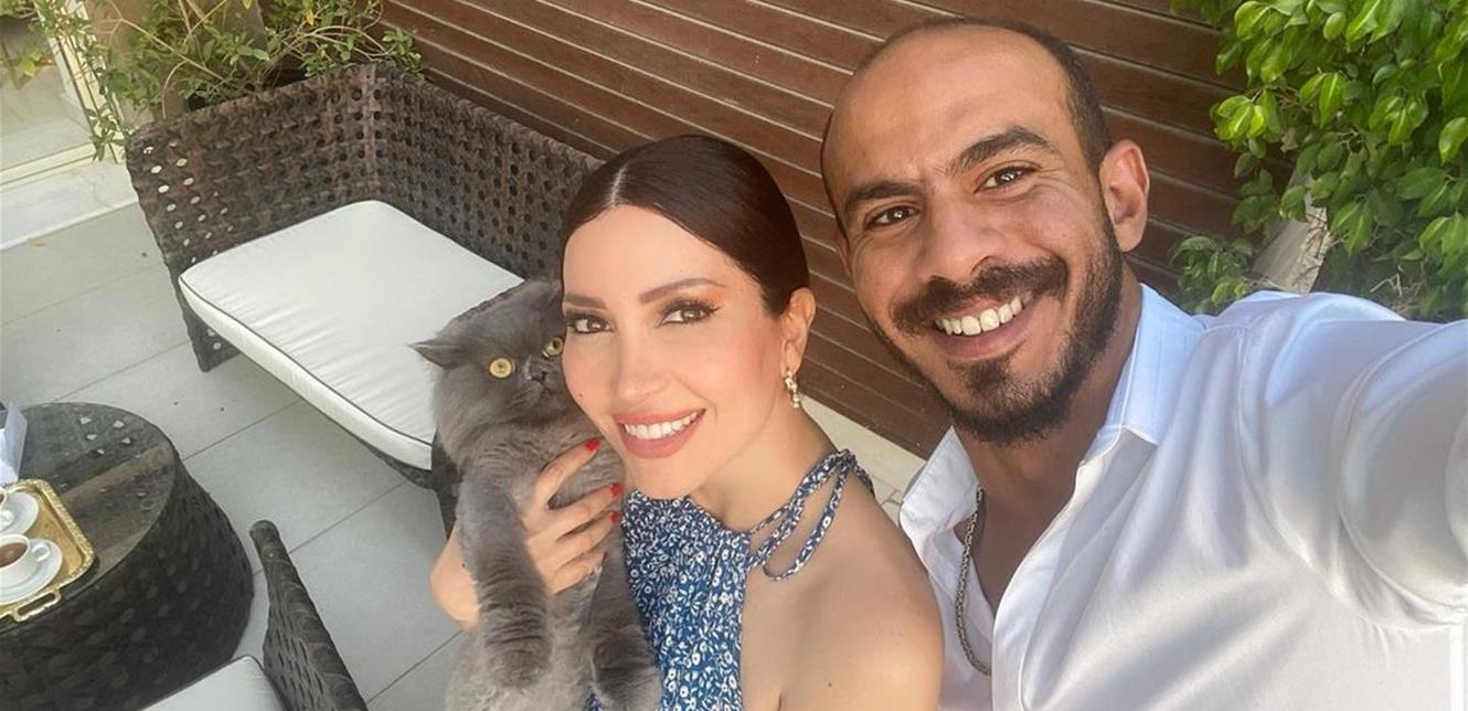 زوج نسرين طافش يهاجم متابعاً وصف زوجته بـغير المستورة 