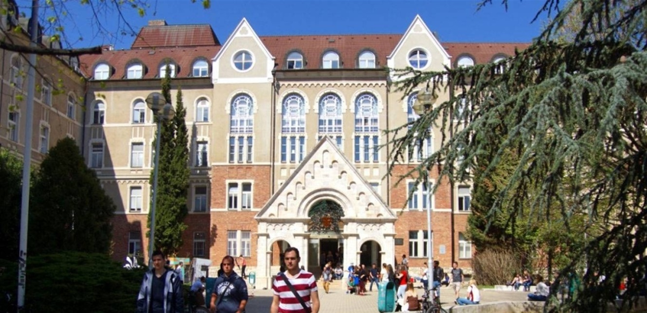 الحكومة المجرية تخفّف قبضتها على الجامعات 
