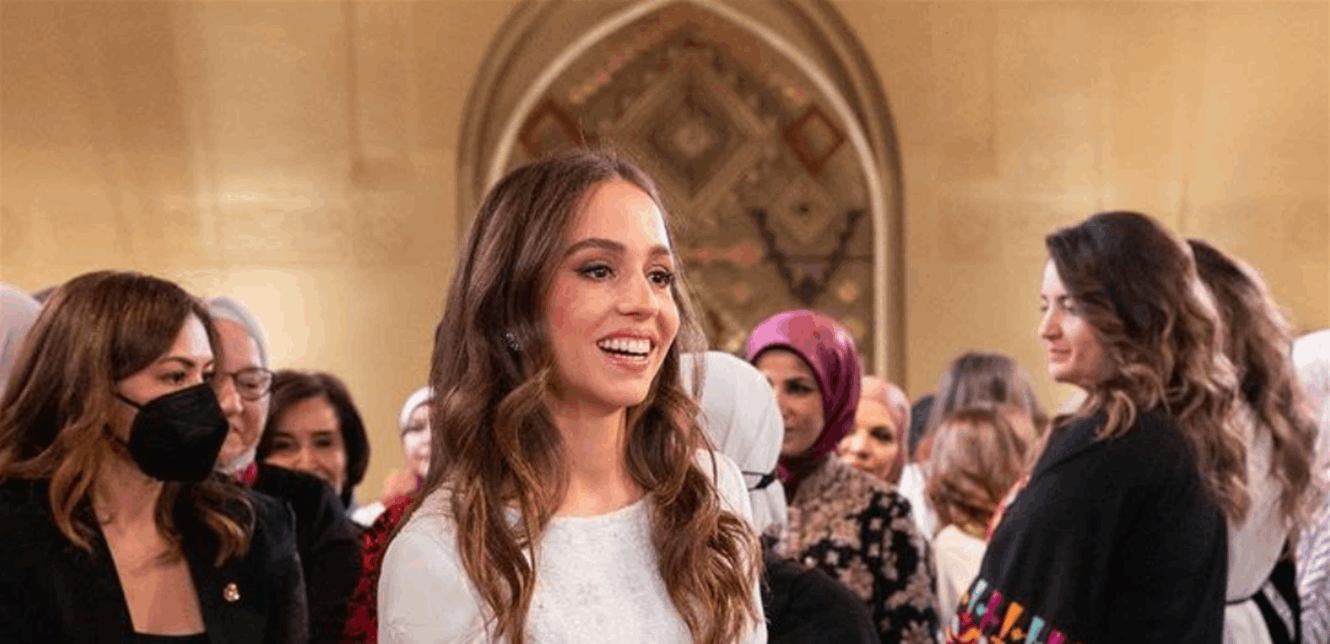 احتفالات الزفاف انطلقت.. هدية بسيطة من ابنة العاهل الأردني لضيوفها في حفلة الحناء (صور)