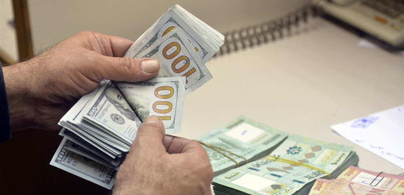 معلومة تكشف سرّ تراجع الدولار.. هذا ما شهده السوق قبل ساعات