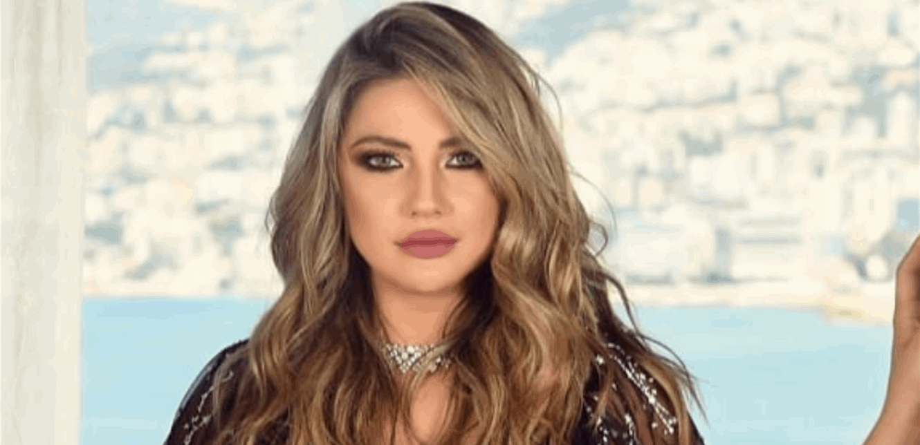 بعد غياب.. طليقة وائل كفوري تظهر من جديد وجمالها حديث الجمهور (صورة)