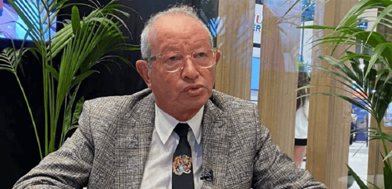 رياضي وحكيم ومثال للحاكم العادل.. ساويروس يشيد برئيس عربي ويثير تفاعلا