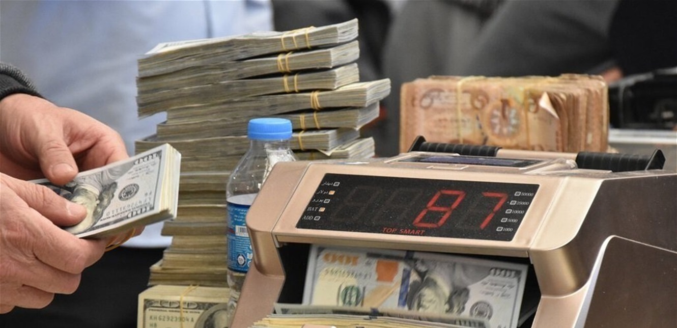 في العراق... ما هي أسباب ارتفاع سعر الصرف؟ 