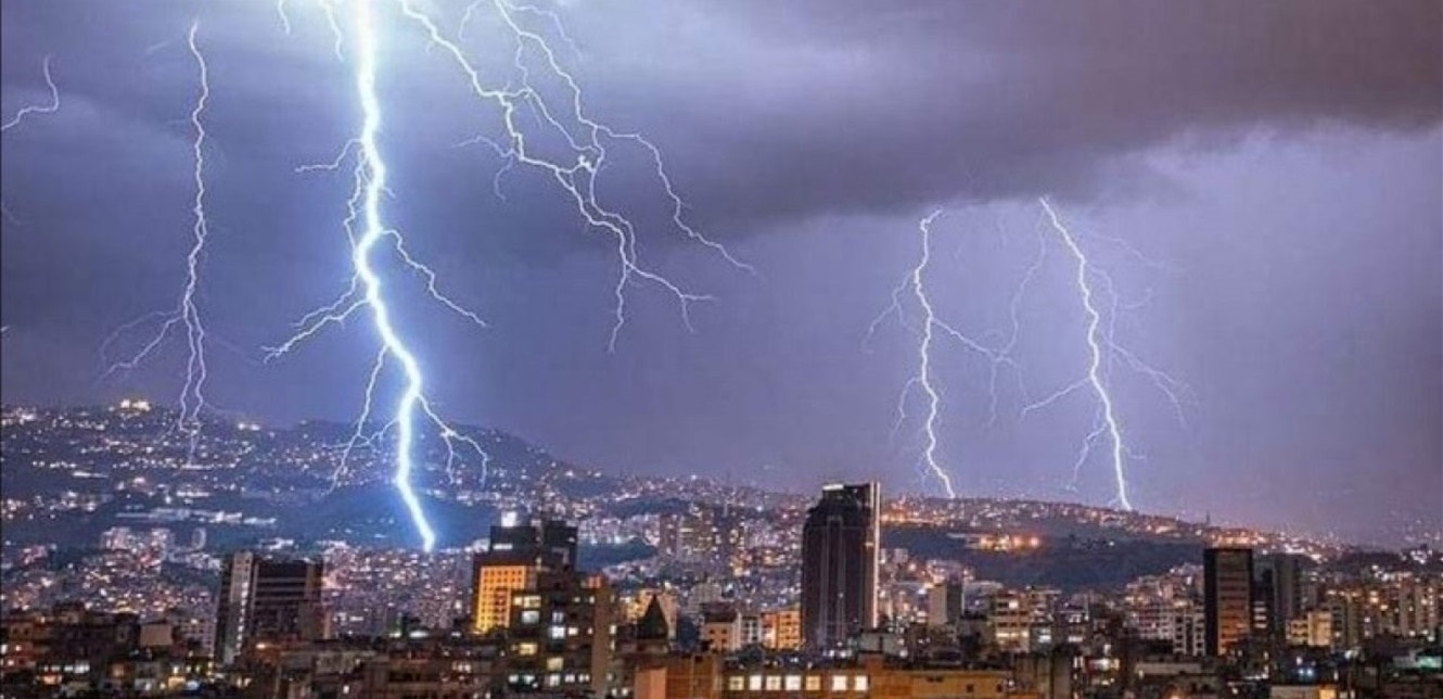 لبنان في قلب الخطر بسبب مرور التيار النفاث.. أمطار طوفانية وسيول وفيضانات والآتي أعظم! (صورة)