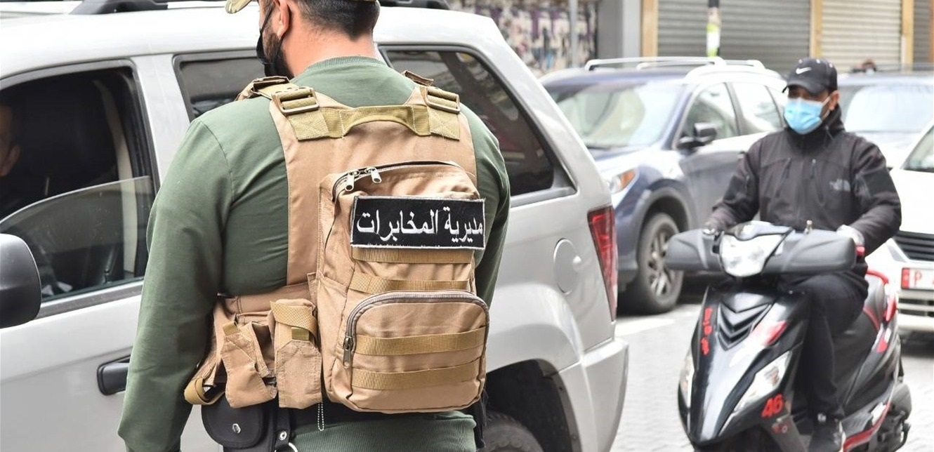 في طرابلس.. إطلاق نار و المخابرات توقف أحد المطلوبين