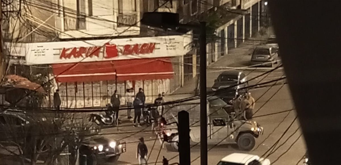 توتّر كبير.. تبادل إطلاق نار كثيف بين المباني السكنيّة (صور)