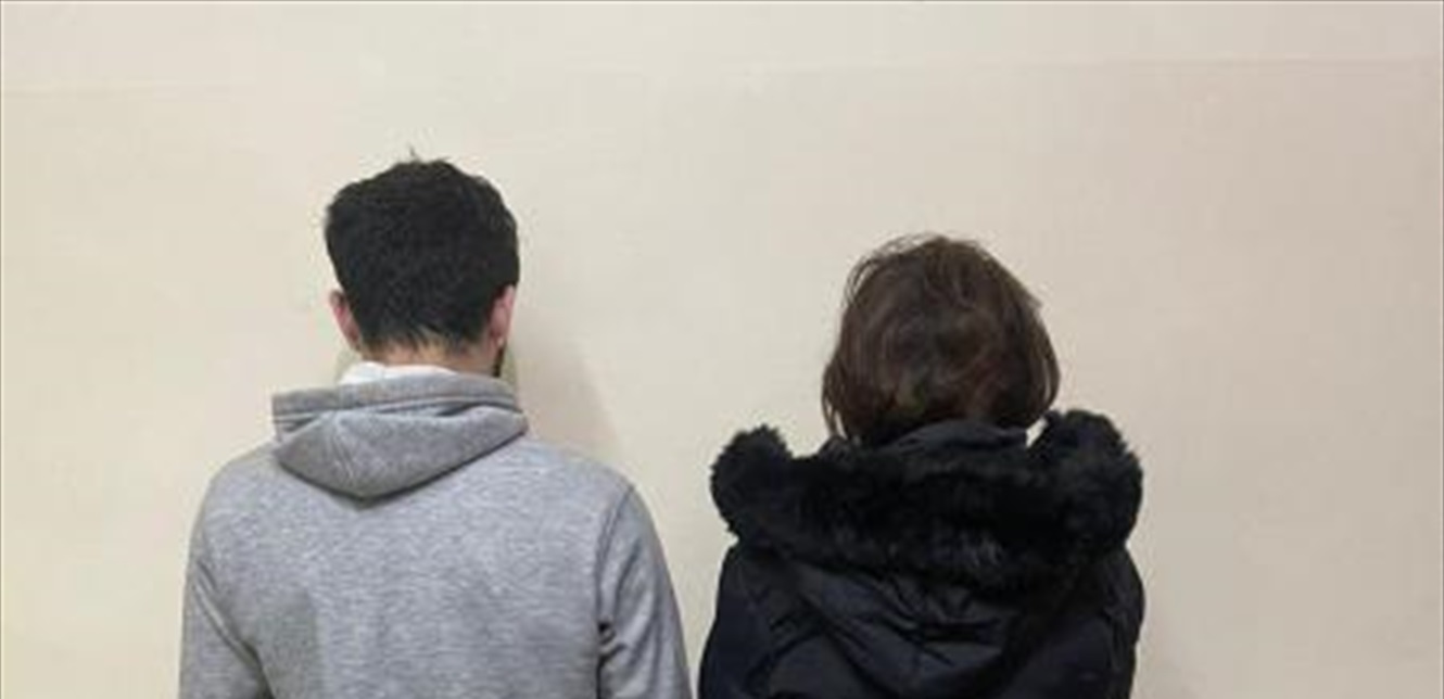 نفذا العديد من عمليات سرقة المنازل.. هكذا وقعا بقبضة قوى الأمن
