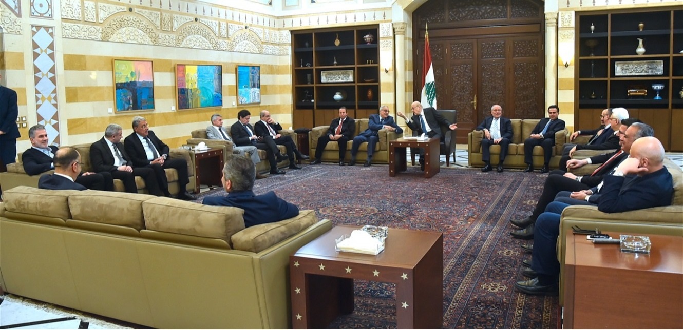 وزير الإعلام أعلنها.. هذه أبرز مقررات اللقاء التشاوري في السرايا