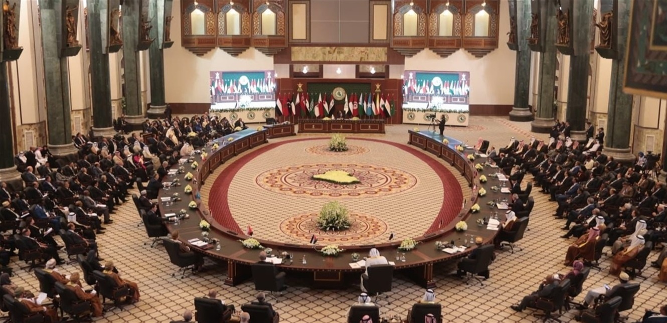 للمشاركة في مؤتمر اتحاد البرلمانات العربية.. نائبان غادرا إلى الجزائر