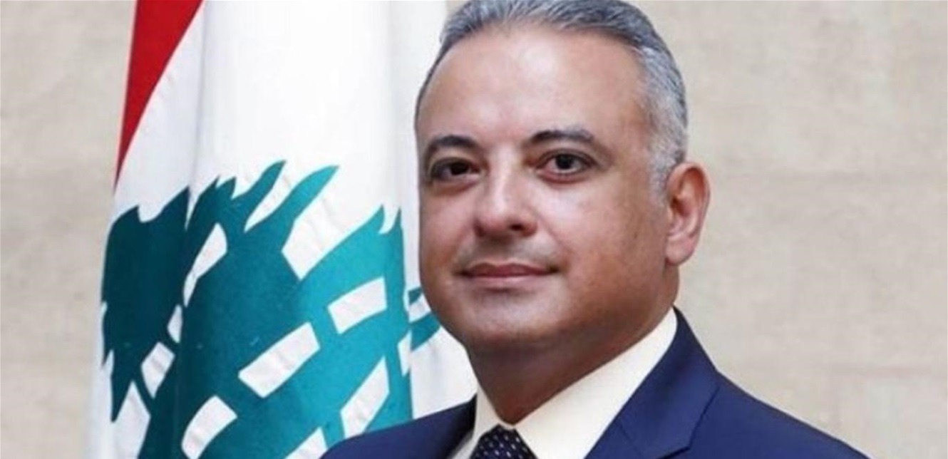 بلكنة غريبة... مكتب وزير الثقافة تلقى اتصالاً تحذيريا من شخص يتكلّم العربية الفصحى 