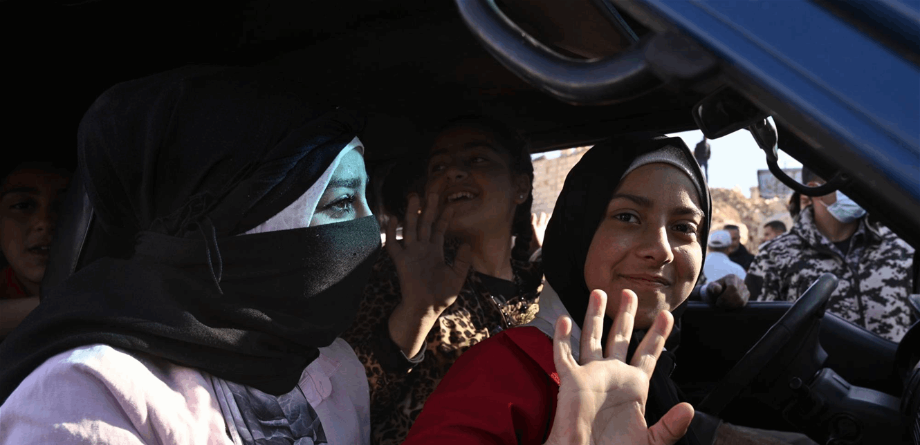 أكثر من 200 ألف سوري غادروا لبنان والمفوّضيّة تترك الباقين في الطرقات