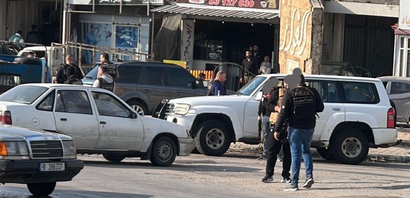 زحمة سير خانقة على طريق عام الفوار.. هذا سببها