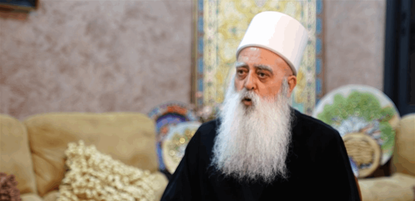 بعد زيارة الوفد السوري.. الرئيس الروحي لدروز إسرائيل يعلق ويرد على جنبلاط