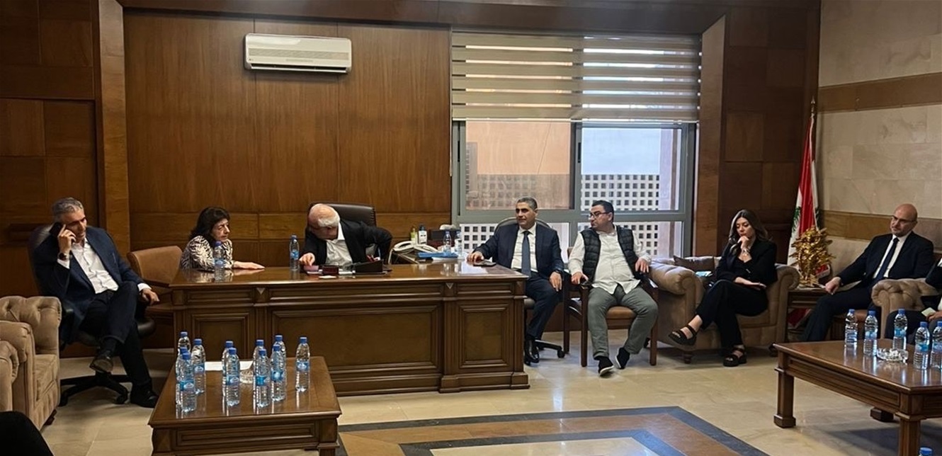 غرفة العمليات في وزارة العدل بحضور نصّار تتابع للتدخّل عند الاقتضاء