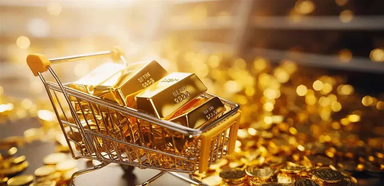 الذهب يتراجع مع صعود الدولار وتقلص رهانات خفض الفائدة الأميركية
