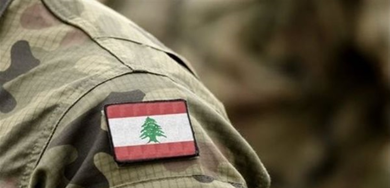 أثناء مطاردة مطلوب... شاهدوا بالصور ما حصل مع الجيش عند الحدود اللبنانية-السورية