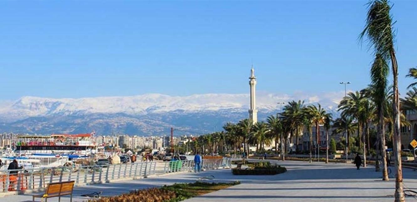 تعذيب وضرب.. هذا ما قام به مواطن على شاطىء المينا في طرابلس