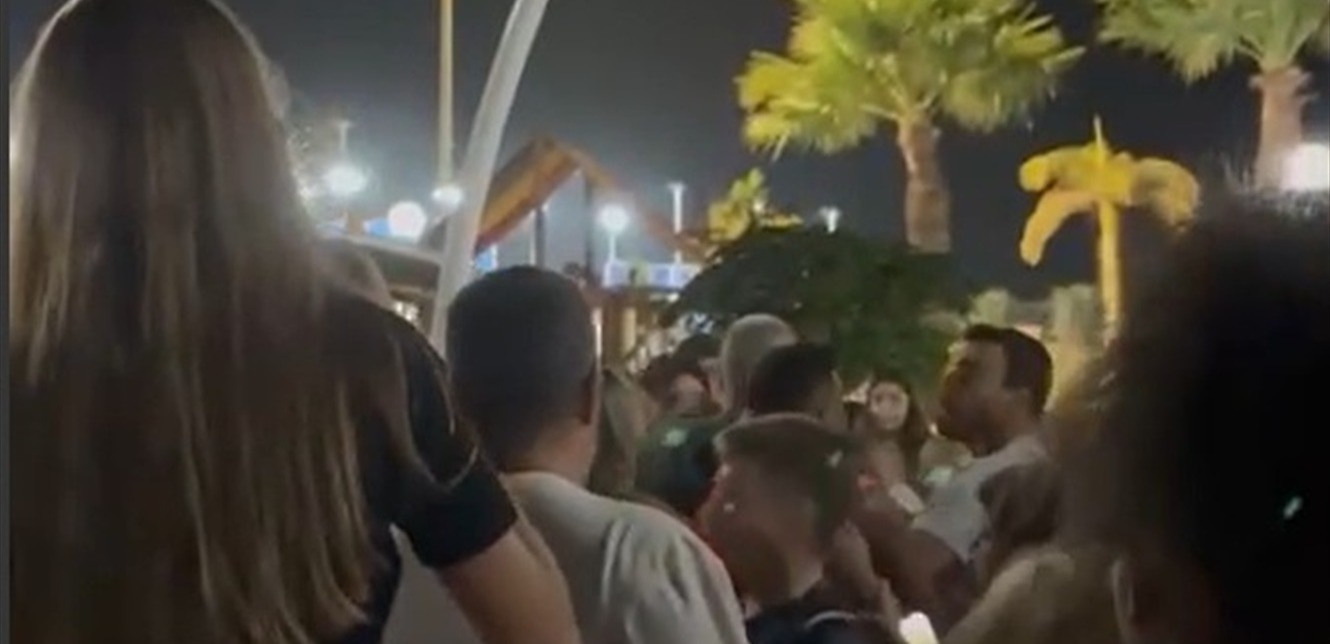 عراك وتبادل شتائم.. إشكال نسائي في أحد منتجعات طرابلس! (فيديو)