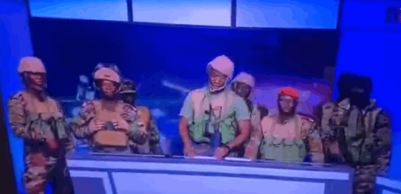 انقلاب في بنين.. الجيش يعزل الرئيس ويغلق الحدود