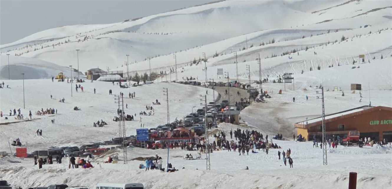 زحمة سير على طريق كفردبيان – وردة – المزار