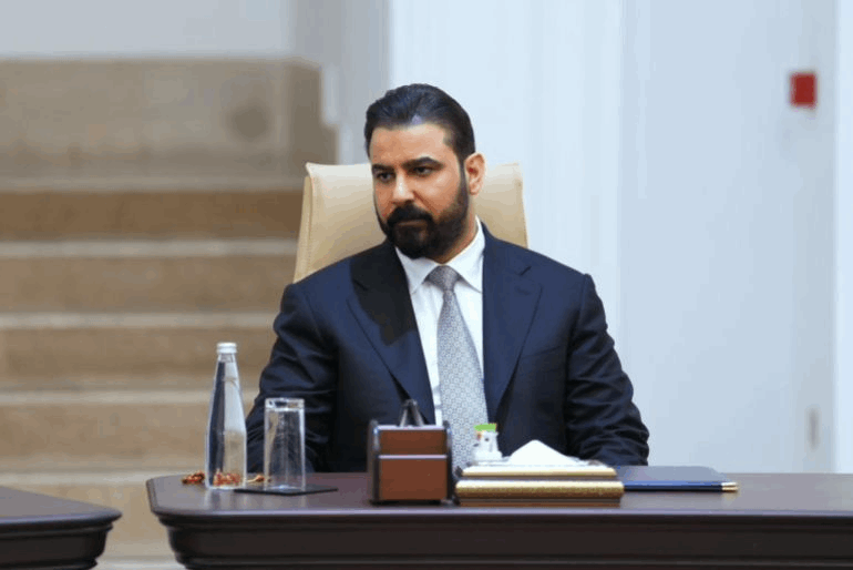 رئيس الوزراء العراقي يوجّه بالتحقيق في انفجار مقر الحشد الشعبي