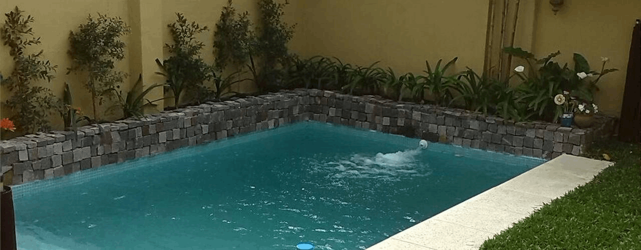 داخل المسبح.. العثور على فنان ميتاً 
