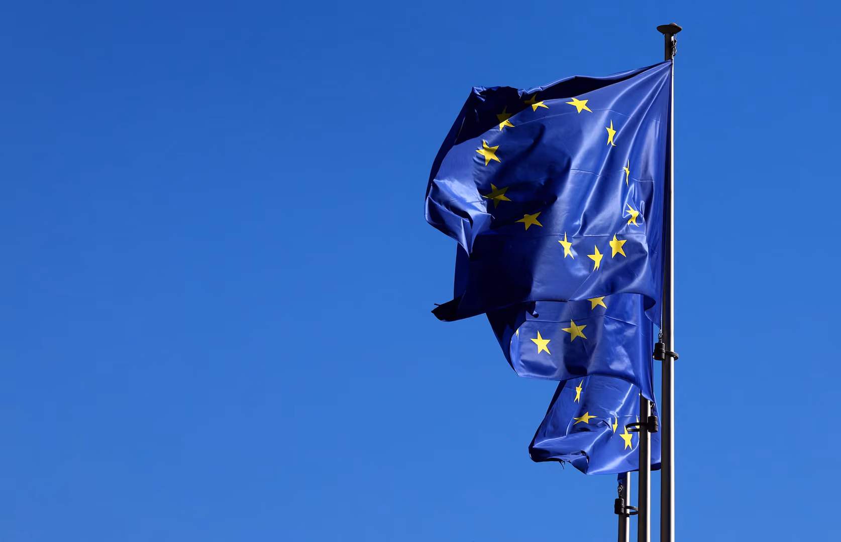 أزمة تضرب الاتحاد الأوروبي.. تقرير يحذّر من مأزق خطير وشلل سياسيّ!