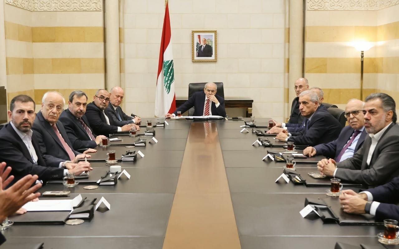 سلام يلتقي وفد النواب السنة ويجتمع مع رئيس اتحاد بلديات الضاحية والزعني
