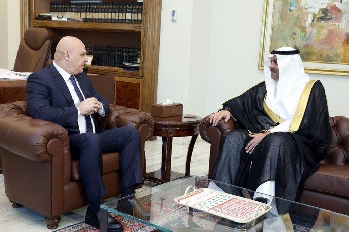 من قانون الإعلام إلى عودة السياح السعوديين... ملفات على طاولة عون