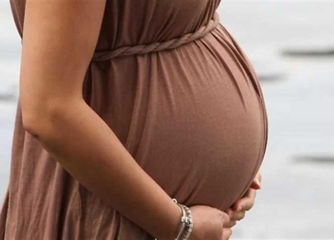 الصحة العالمية تحذّر من مخاطر موجات الحر على الحوامل والأجنّة