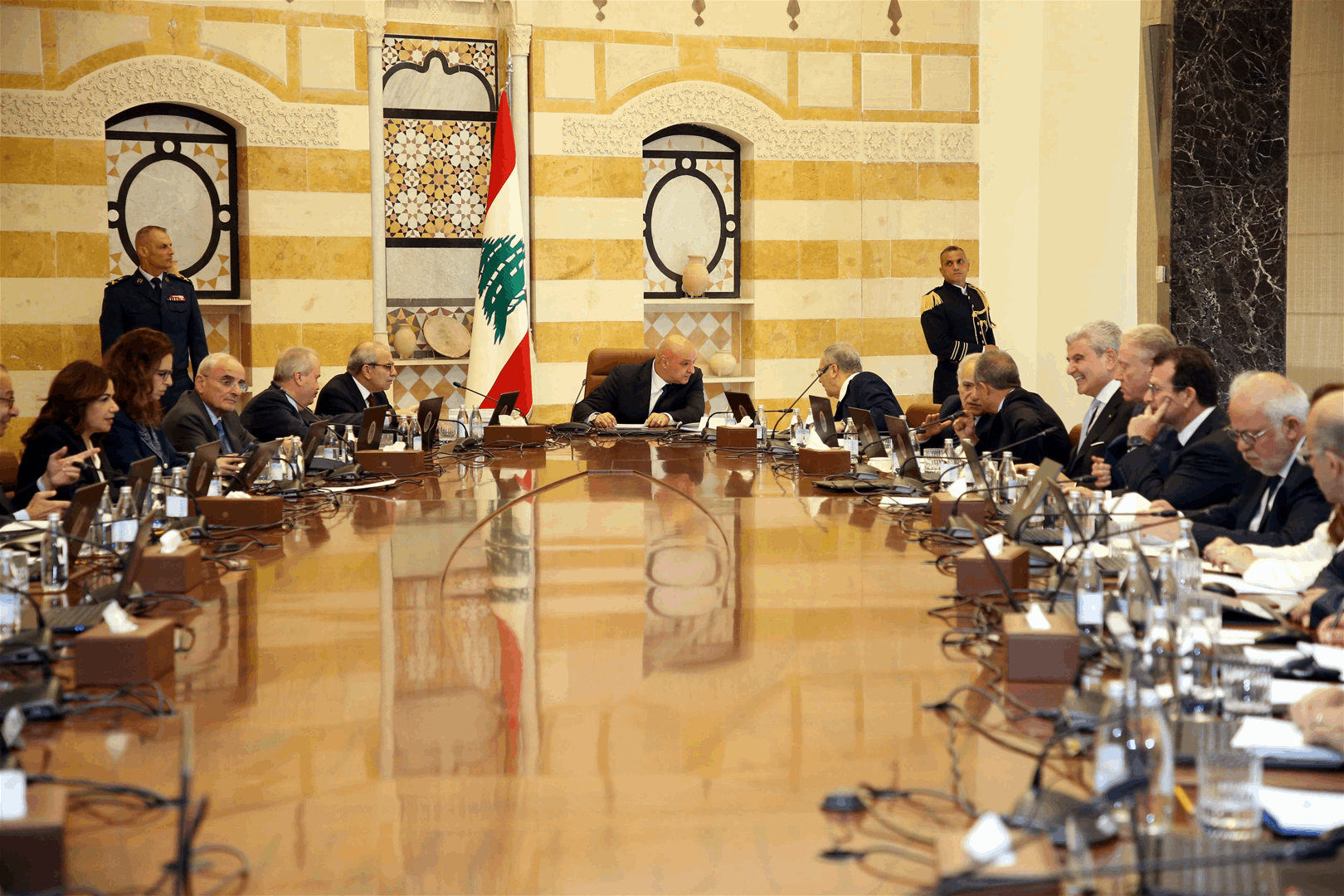 اتصالات مكثفة لتفاديمأزقإحالة ملف المتفجرات على المجلس العدلي وبري يقترح التأجيل حتى انتهاء التحقيقات