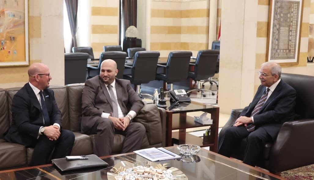 سلام عرض مع زويتن واقع القطاع الصحي في لبنان... واستقبل بطرس حرب