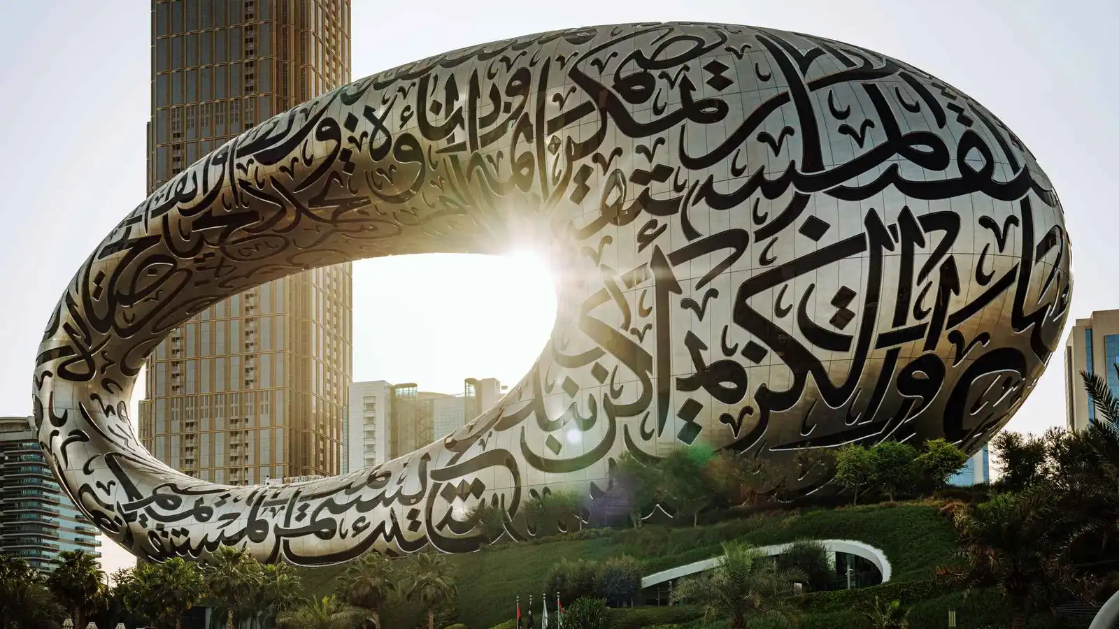 المستقبليون.. وظيفة جديدة في دبي تكسر شروط التوظيف التقليدية