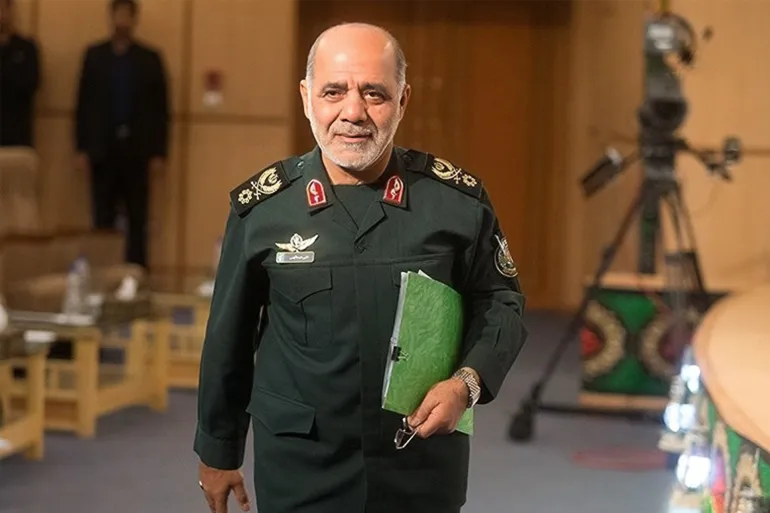 إيران تتوعّد البحرية الأميركية.. وترامب يلوّح بضربات جديدة