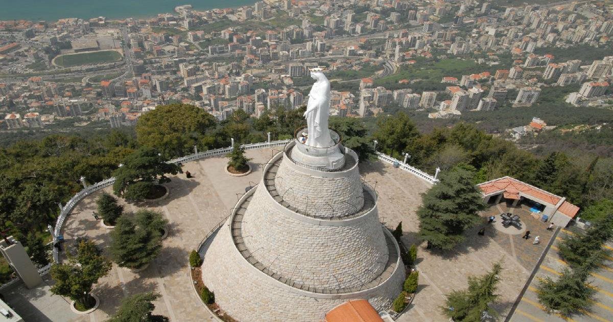 تكريم المطران بسترس في حريصا بحضور وزير الاعلام وشخصيات دينية وسياسية