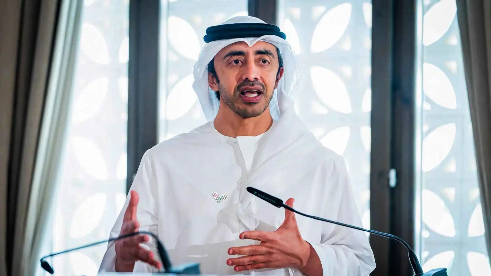عبد الله بن زايد: محاربة الإرهاب دون التطرف كمن يسقي البحر ماءً عذبًا