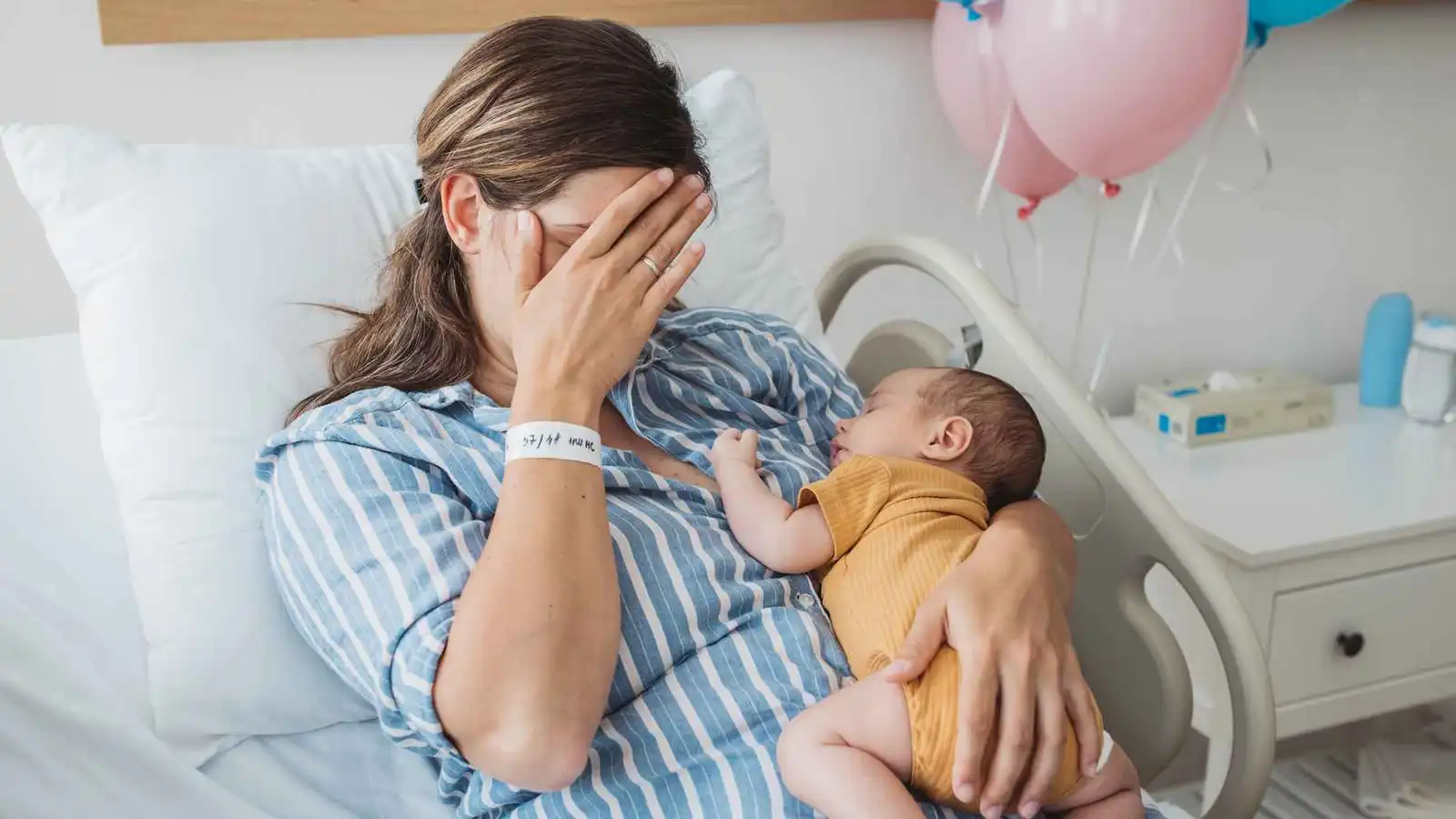 غضب ما بعد الولادة.. اضطراب نفسي يصيب الأمهات الجدد وهذه أسبابه وطرق علاجه
