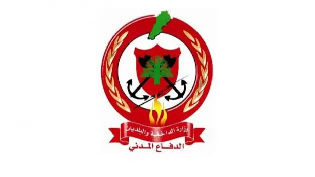 الدفاع المدني: مستمرون في مواكبة الباخرة التي جنحت أثناء انتقالها من صيدا الى بيروت
