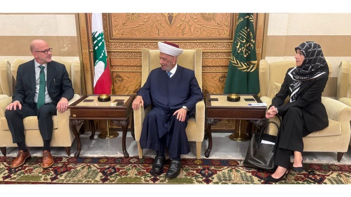 دريان استقبل دياب وسفيري السويد والدنمارك