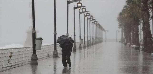 استعدوا لمنخفضين جويين سيضربان لبنان.. هذا ما كشفه الأب خنيصر عن الطقس