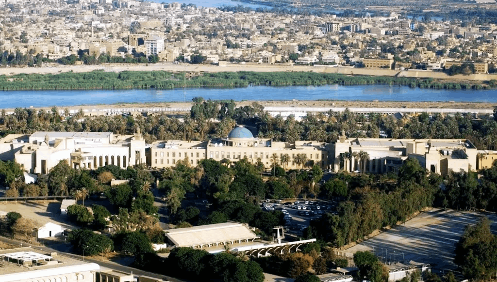 إسقاط مسيّرات في بغداد.. ودفاعات السفارة الأميركية تتصدّى لطائرتين