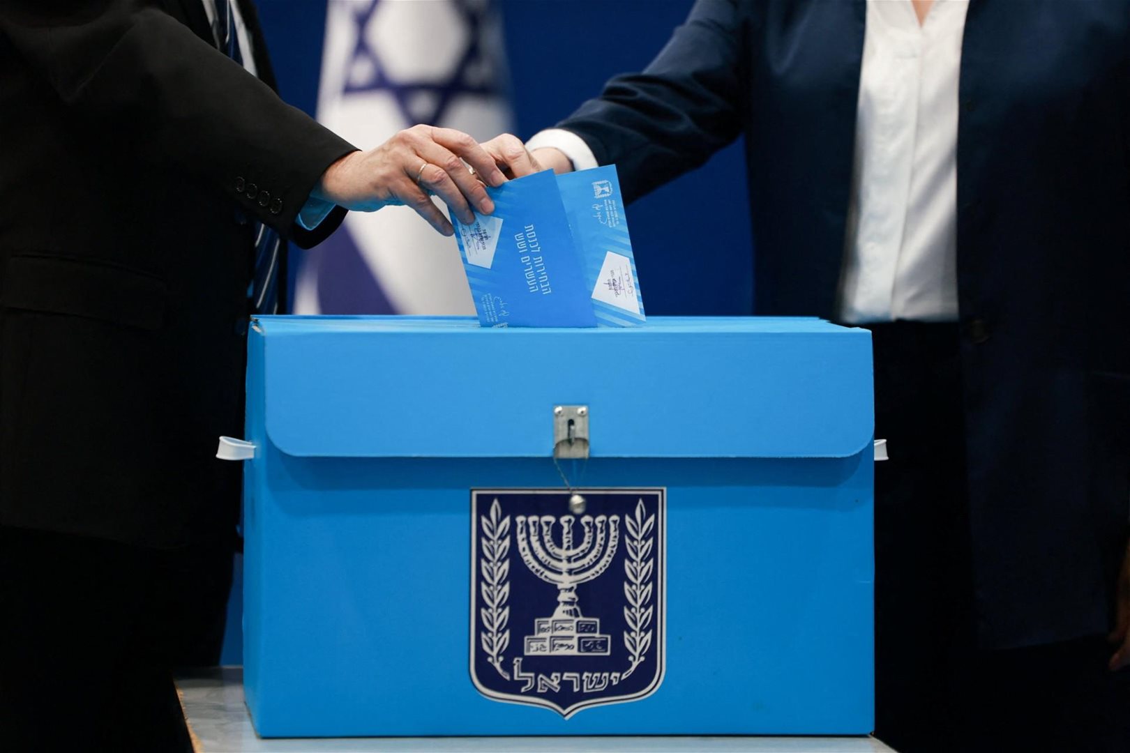 الانتخابات تهزّ الأسواق الإسرائيلية.. الشيكل والأسهم يتراجعان