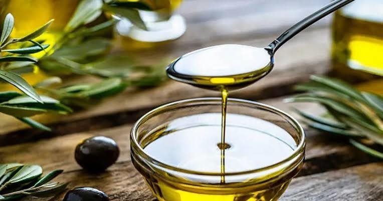 أسباب إرتفاع أسعار زيت الزيتون والبحث عن بديلٍ