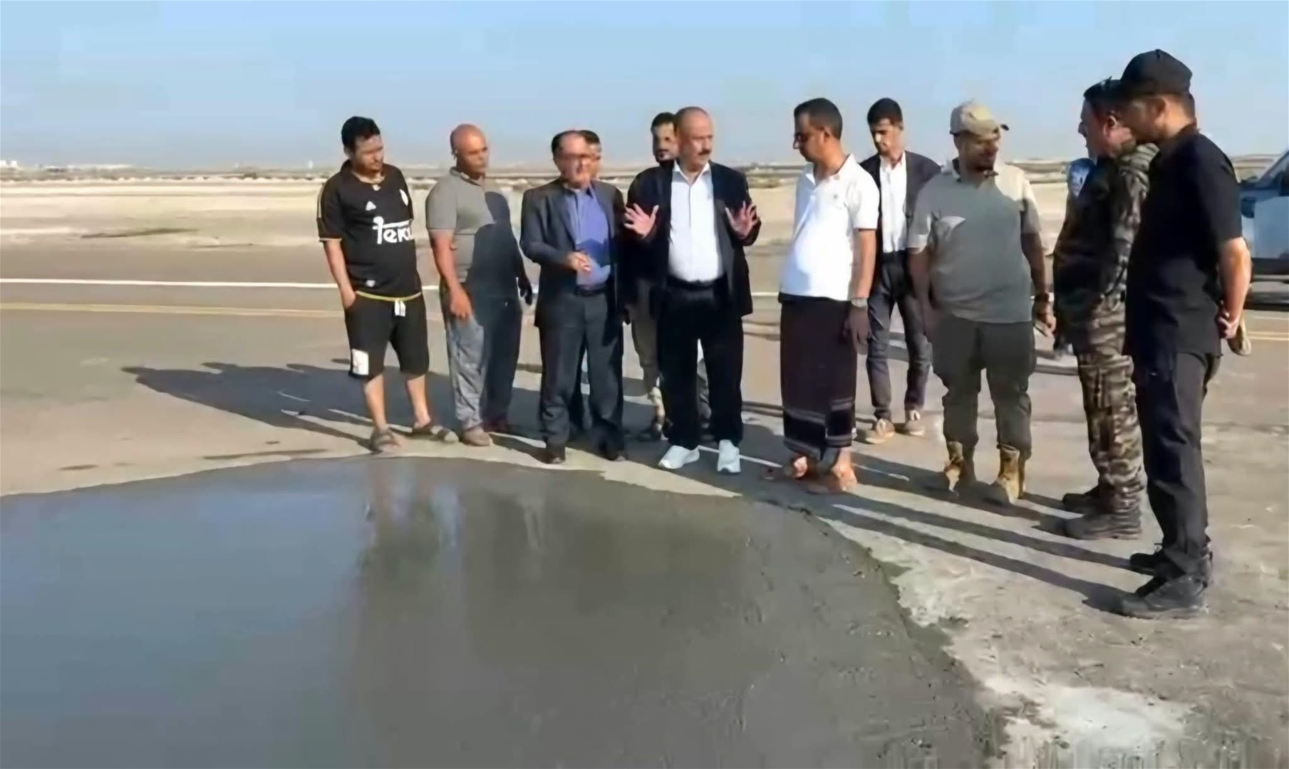 مطار عدن الدولي يستأنف نشاطه بعد توقفه من جراء القصف الحوثي