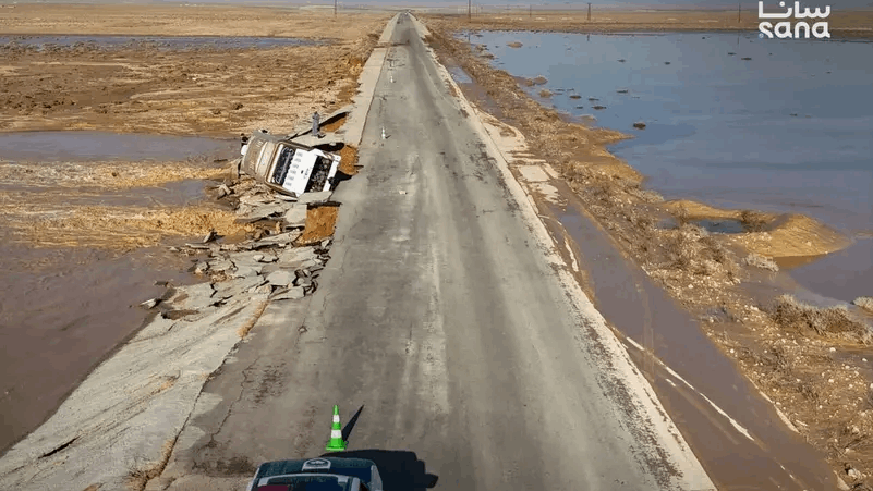 جراء السيول.. وفاة 7 سوريين بينهم 5 أطفال
