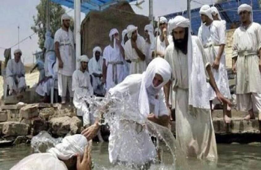 بطقوس دينية مميزة.. الصابئة المندائيون يحتفلون بعيد الازدهار في العراق