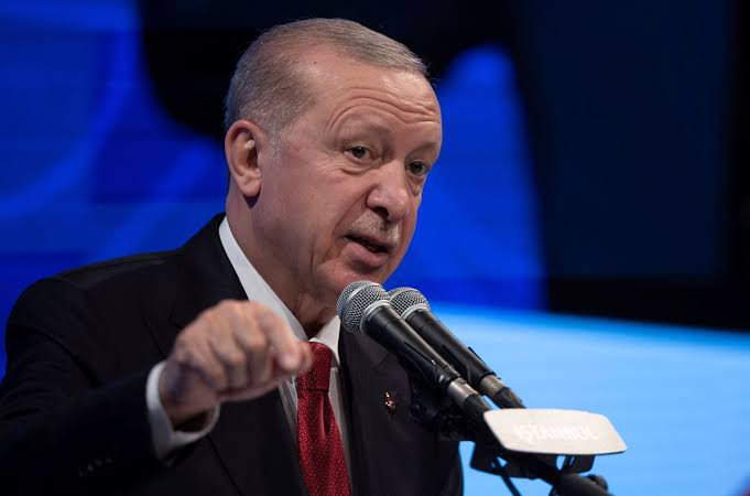 أردوغان لموسكو وكييف: البحر الأسود ليس ساحة لاستهداف السفن