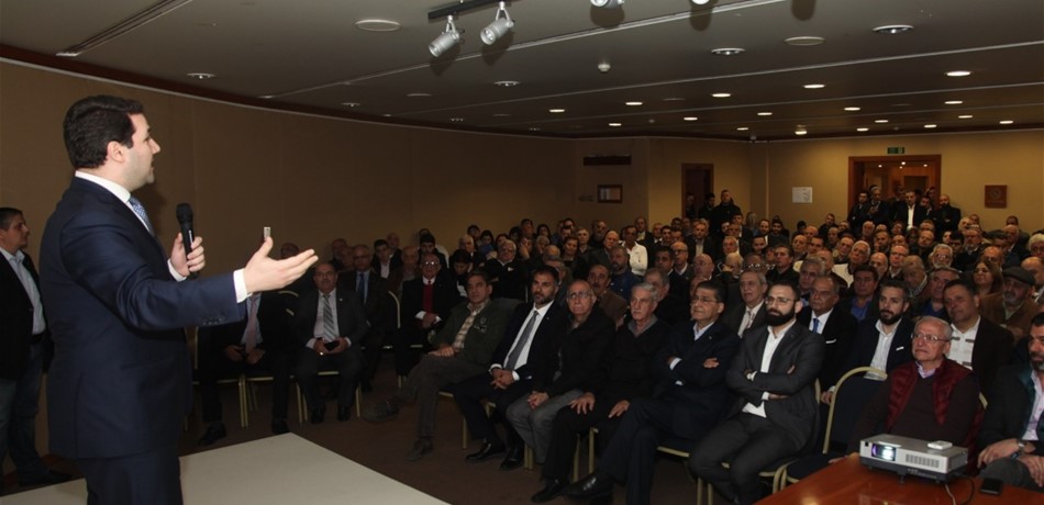 نديم الجميل باجتماع ماكينته الانتخابية: سنبقى بالمرصاد!<br/>